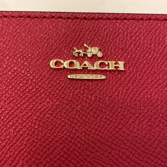NWT Coach Wristlet - Picture 2 of 10